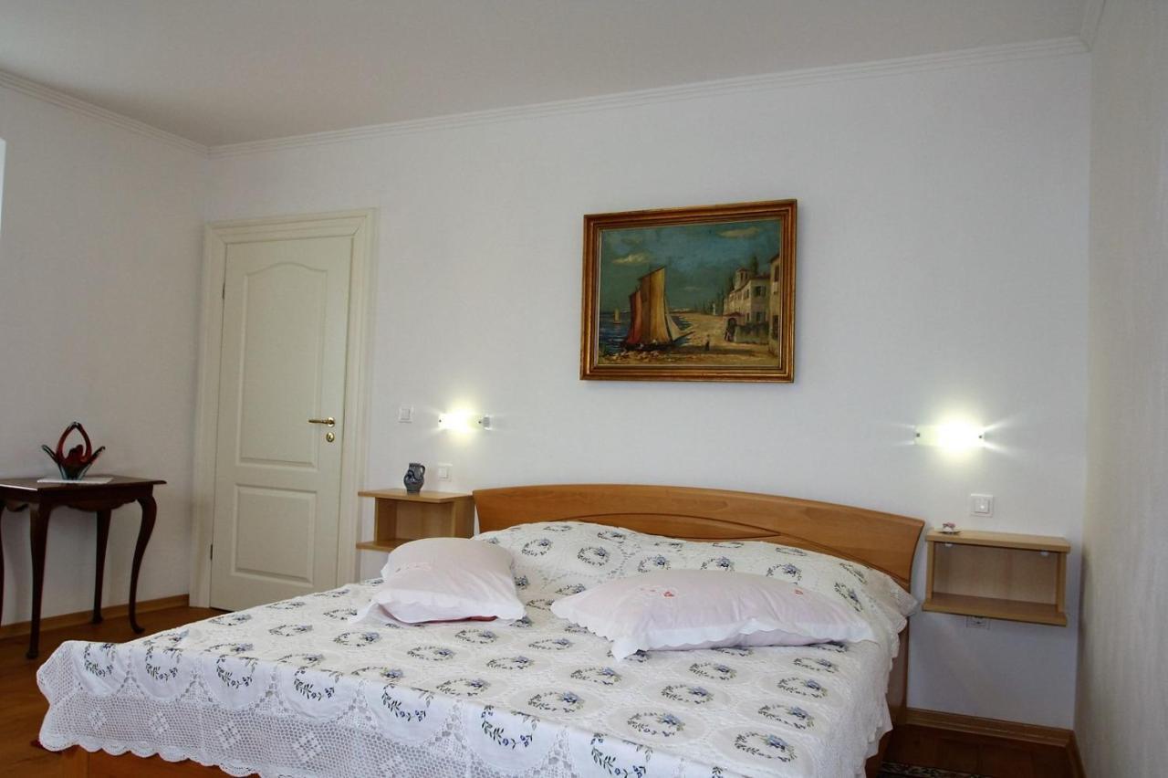Apartment Marija Kaštelir Exteriör bild