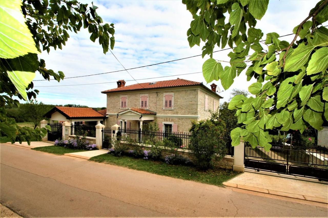 Apartment Marija Kaštelir Exteriör bild