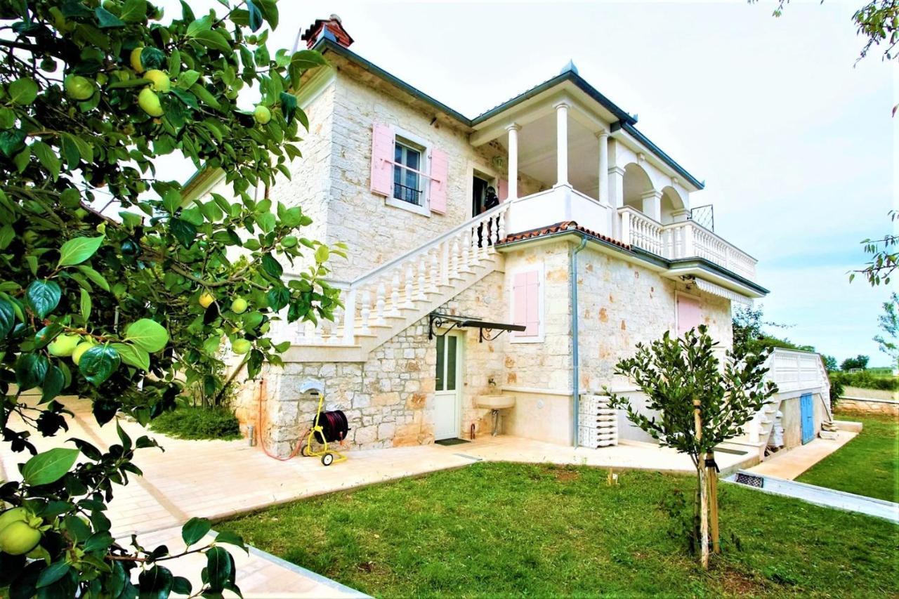 Apartment Marija Kaštelir Exteriör bild